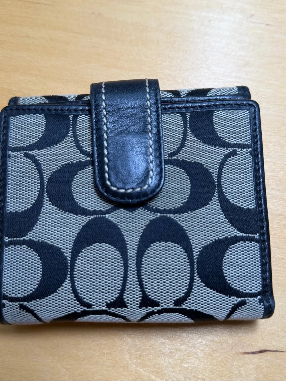 Coach compact bifold